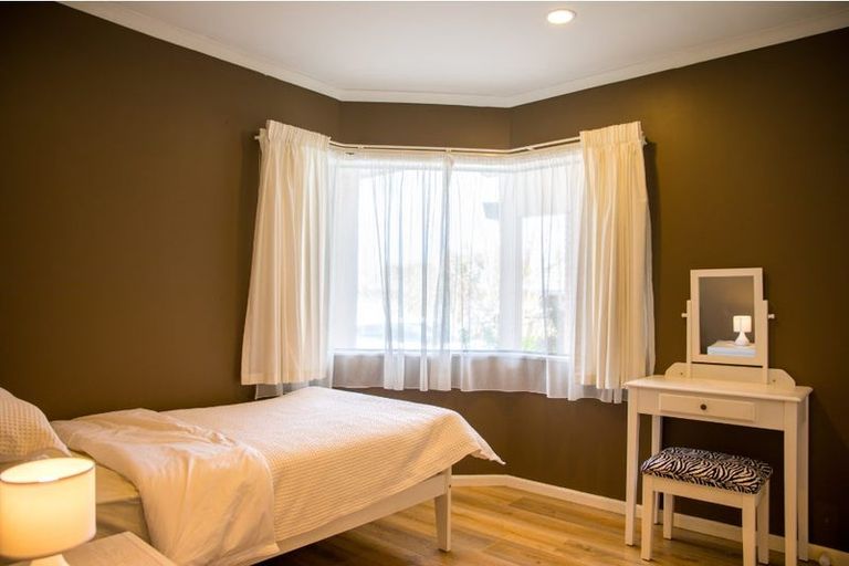 Photo of property in 11 Linicro Place, Wattle Downs, Auckland, 2103