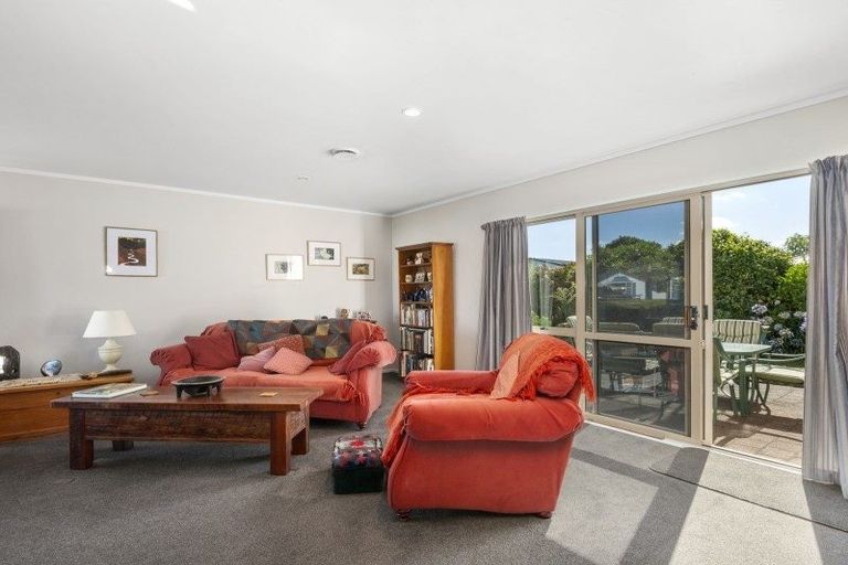 Photo of property in 63 Acacia Bay Road, Nukuhau, Taupo, 3330