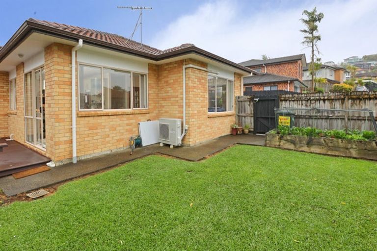 Photo of property in 80 San Marino Drive West, Henderson, Auckland, 0612