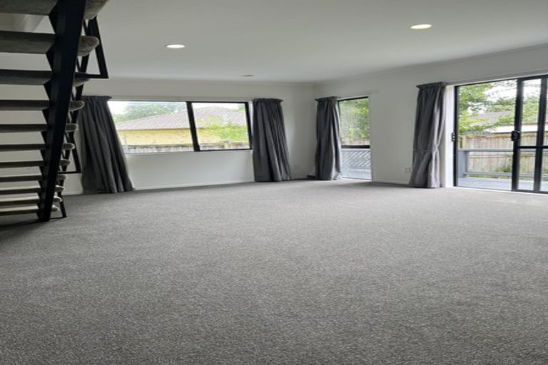 Photo of property in 1/109 Wattle Farm Road, Wattle Downs, Auckland, 2103