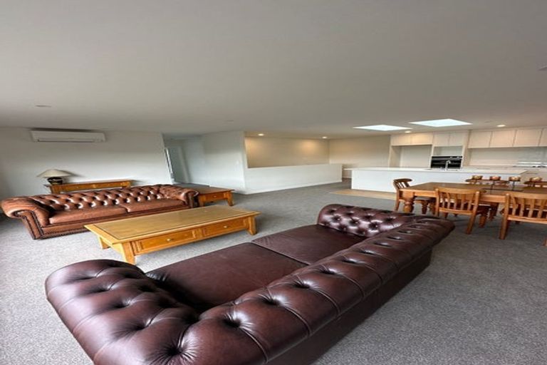 Photo of property in 12b Bluefin Way, West Harbour, Auckland, 0618