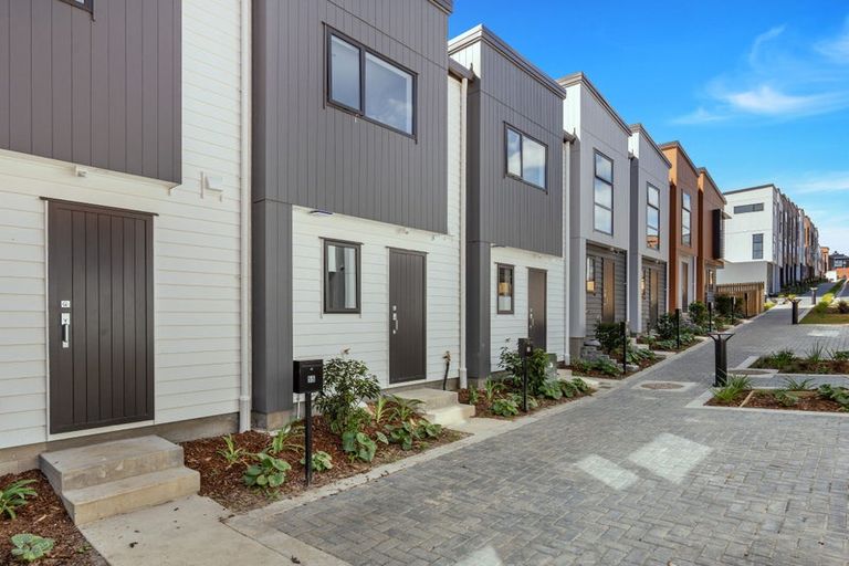 Photo of property in 23 Raupeti Lane, Henderson, Auckland, 0612