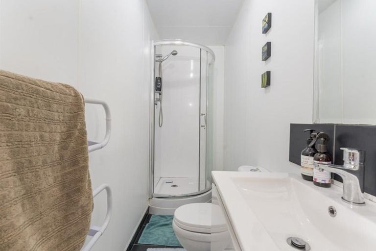 Photo of property in 92 Milton Terrace, Picton, 7220