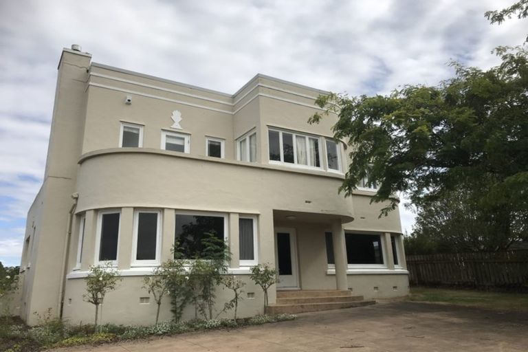 Photo of property in 70 West Street, Pukekohe, 2120