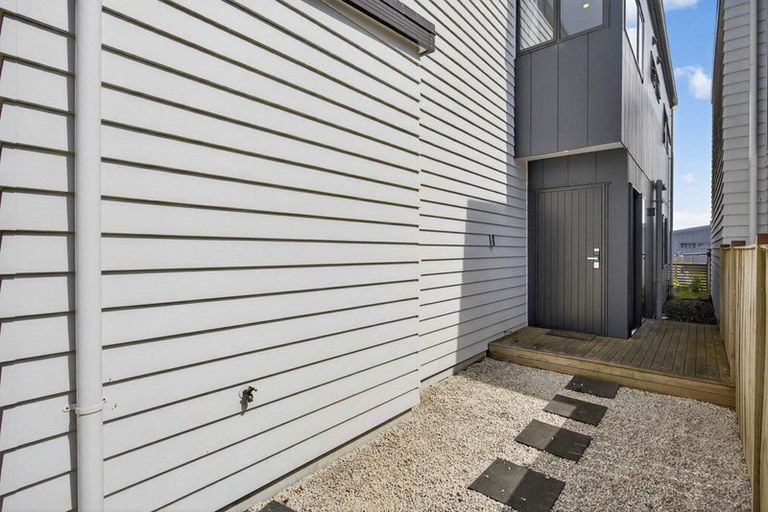 Photo of property in 46 Parahau Road, Papakura, 2110