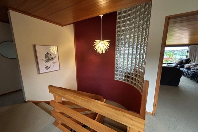 Photo of property in 16 Trevor Terrace, Paremata, Porirua, 5024