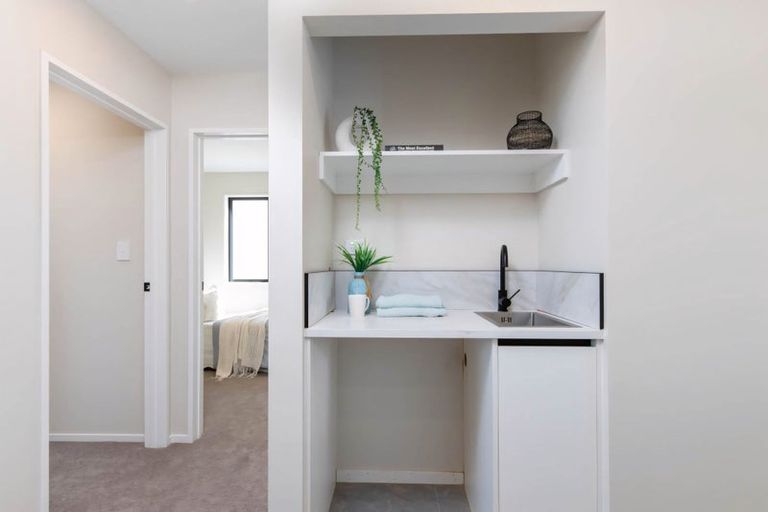 Photo of property in 14 Greenbrier Street, Westgate, 0814