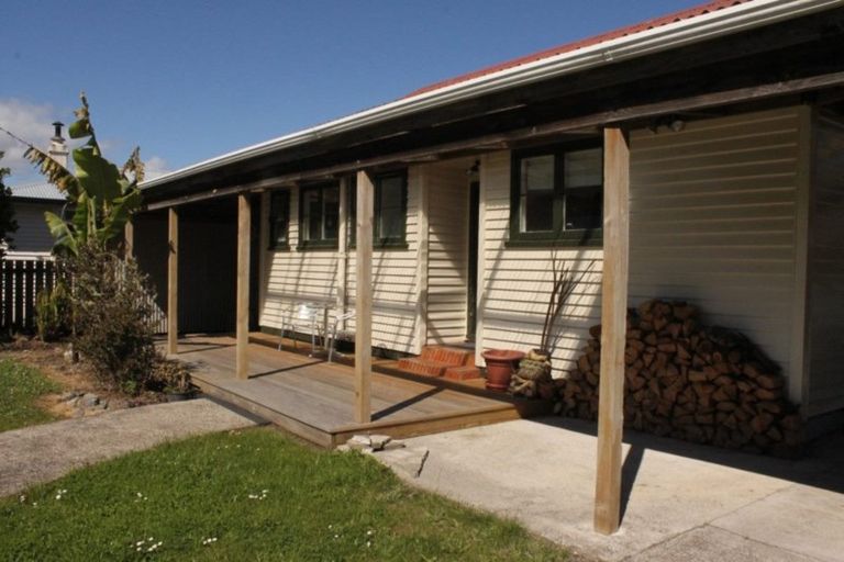 Photo of property in 70 Domett Street, Westport, 7825