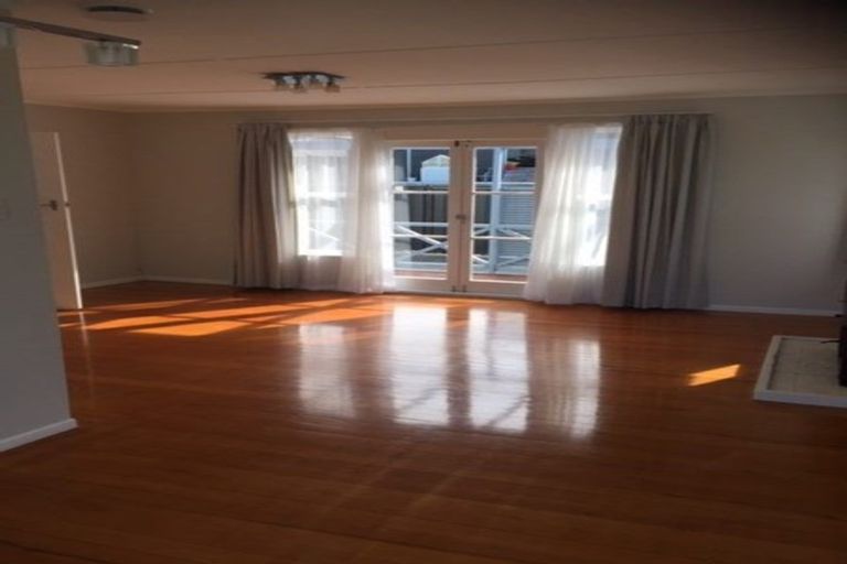 Photo of property in 1/29 Gilliam Street, New Lynn, Auckland, 0600