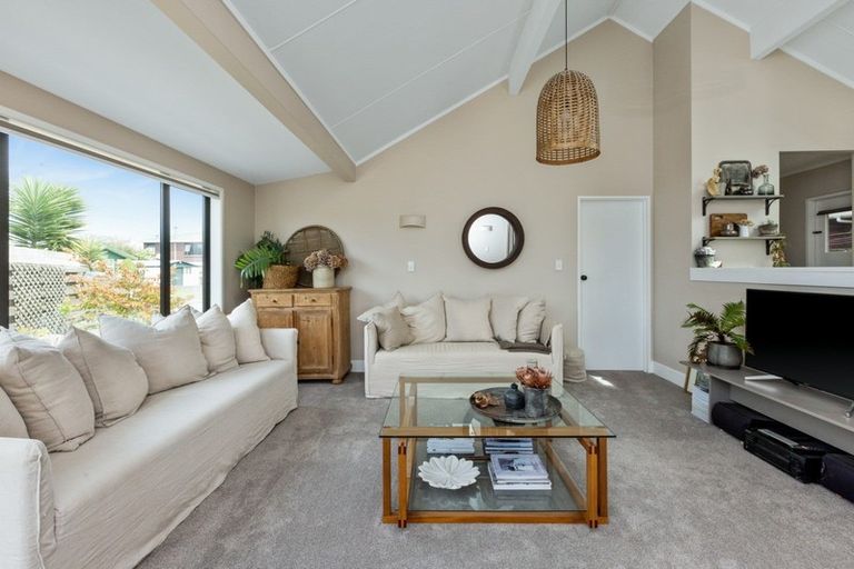 Photo of property in 20b Townshend Crescent, Greenmeadows, Napier, 4112