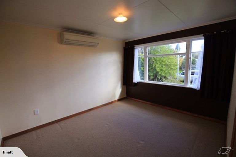 Photo of property in 15 Waterloo Crescent, Hokowhitu, Palmerston North, 4410