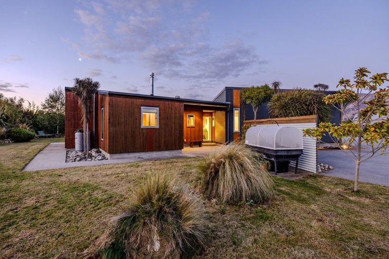 Photo of property in 70 Grandview Road, Lake Hawea, Wanaka, 9382