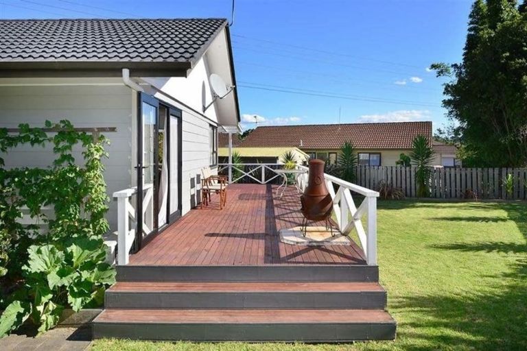 Photo of property in 81 Santiago Crescent, Unsworth Heights, Auckland, 0632