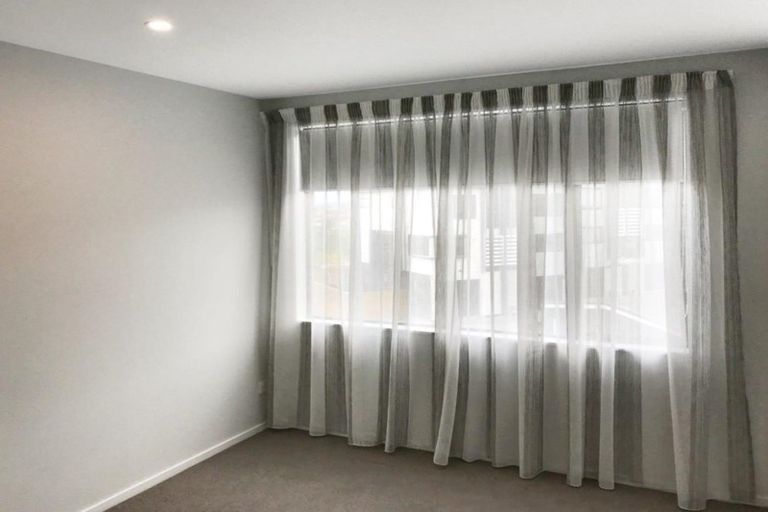 Photo of property in 14 Pottery Crescent, Hobsonville, Auckland, 0618