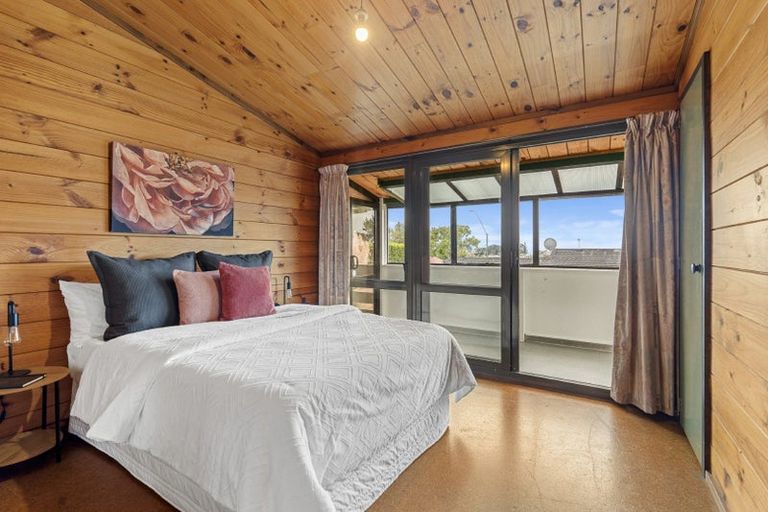 Photo of property in 69 Belt Road, New Plymouth, 4310