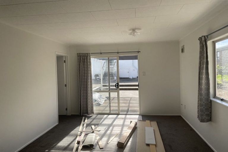 Photo of property in 35 Eddowes Street, Manurewa, Auckland, 2102