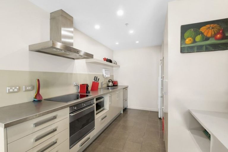 Photo of property in Portal Apartments, 4a/42 Cable Street, Te Aro, Wellington, 6011