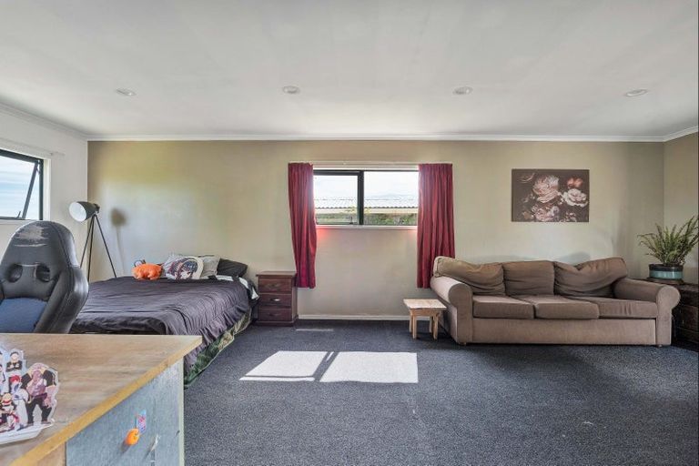 Photo of property in 2062 South Road, Otakeho, Hawera, 4678