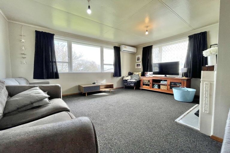 Photo of property in 16 Pohutukawa Drive, Tokoroa, 3420