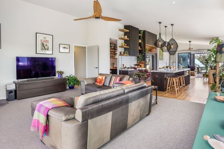 Photo of property in 37 Simon Urlich Road, Karikari Peninsula, 0483