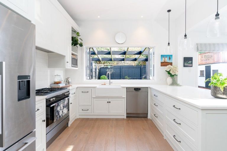 Photo of property in 56 Derwent Street, Island Bay, Wellington, 6023