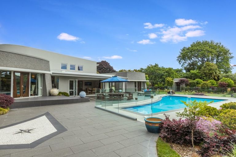 Photo of property in 10 Sunny Glen, Waikanae, 5036