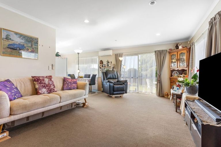 Photo of property in 4/8 Village Place, Tuakau, 2121