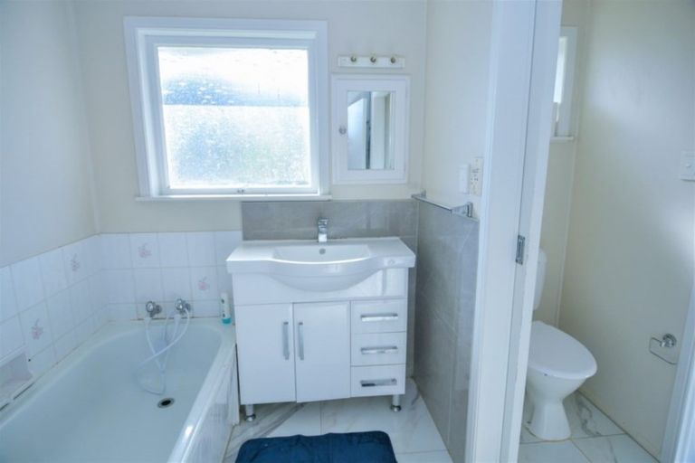 Photo of property in 15 Taonui Street, Rosehill, Papakura, 2113