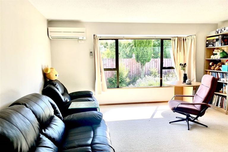 Photo of property in 14a Algie Place, Avonhead, Christchurch, 8042