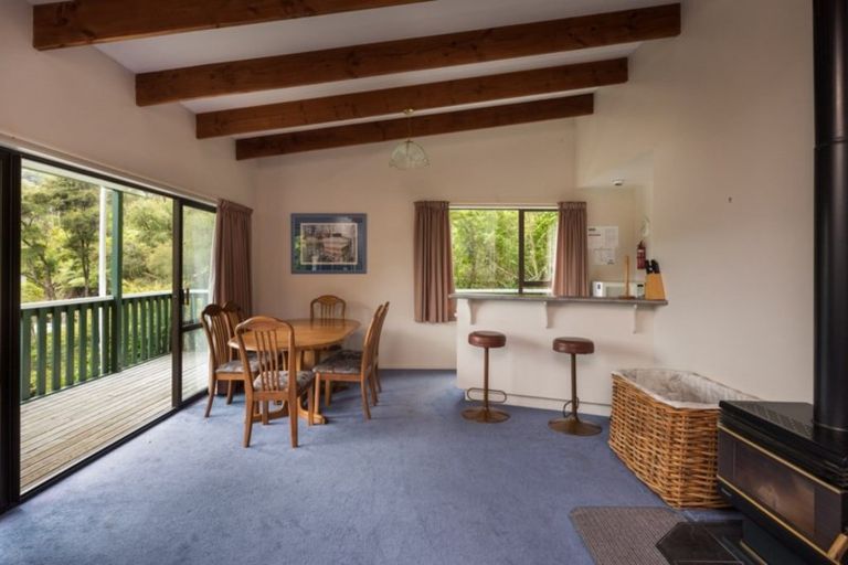 Photo of property in 2932 Kenepuru Road, Portage, Picton, 7282