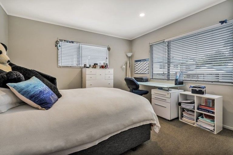 Photo of property in 2/57 Howe Street, Howick, Auckland, 2014