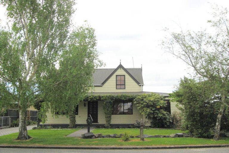 Photo of property in 60 Gladstone Road, Woodend, 7610