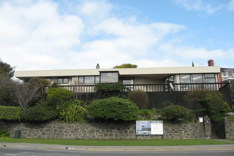 Photo of property in 2 Centaurus Road, Cashmere, Christchurch, 8022