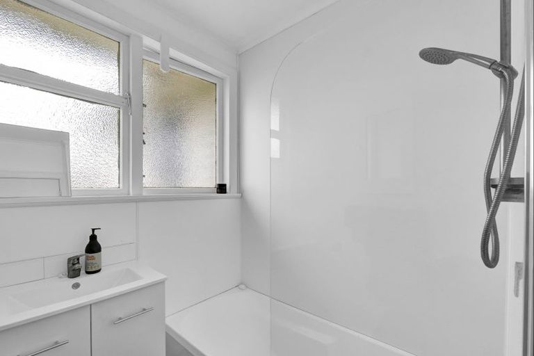 Photo of property in 3 Sutton Place, Hawera, 4610