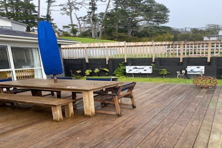 Photo of property in 8 Pukemarino Road, Waimauku, 0812