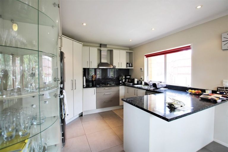 Photo of property in 36 Norm Pellow Drive, Manurewa, Auckland, 2105