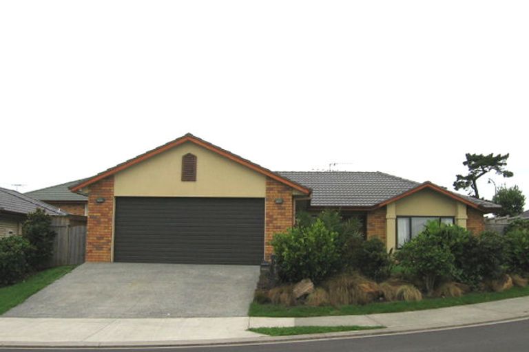 Photo of property in 16 Richfield Crescent, Westgate, Auckland, 0614