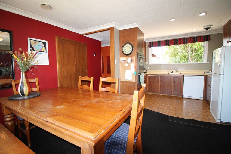 Photo of property in 93 Russell Street, Alexandra, 9320