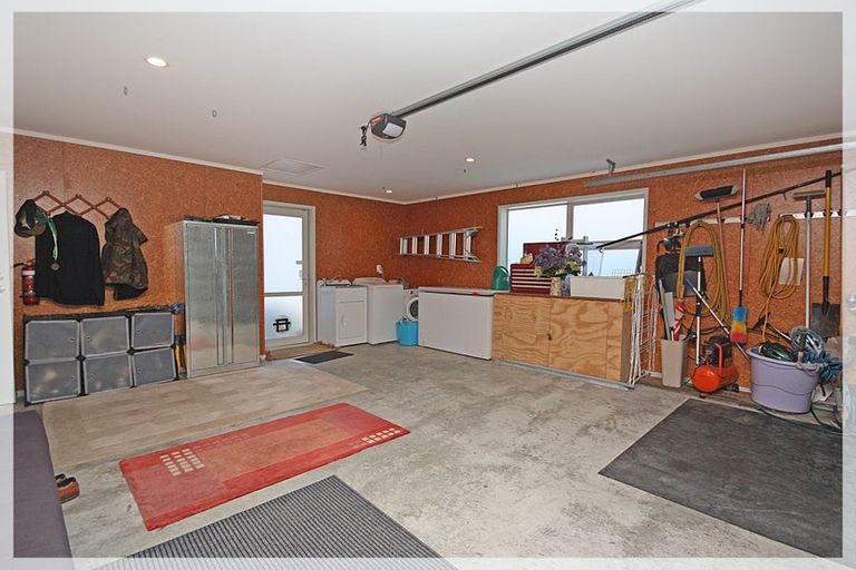 Photo of property in 24 Forbes Road, Foxton Beach, Foxton, 4815