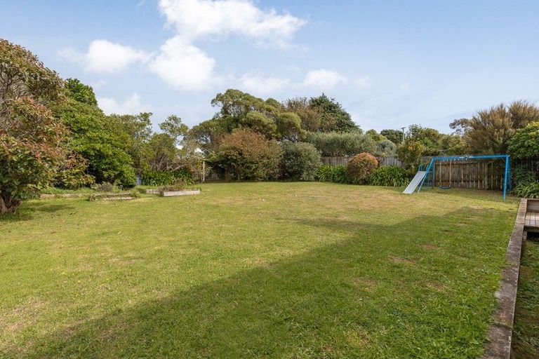 Photo of property in 124 Te Pene Avenue, Titahi Bay, Porirua, 5022