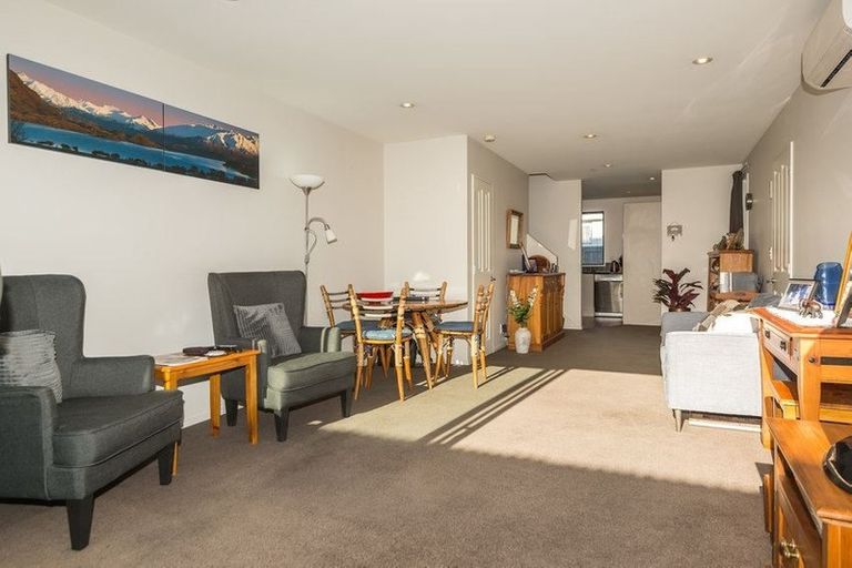Photo of property in 1/82 Packe Street, Edgeware, Christchurch, 8013