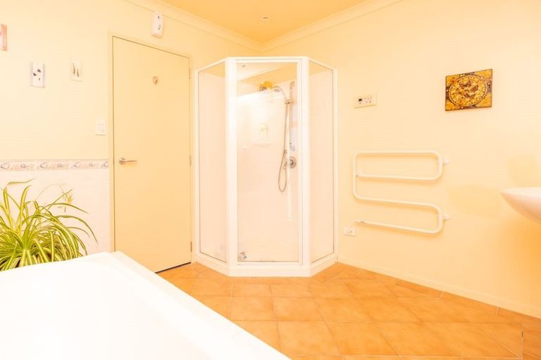 Photo of property in 25 Limousin Place, Grandview Heights, Hamilton, 3200