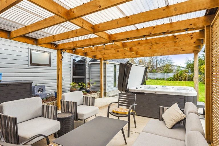 Photo of property in 3 Greenwood Place, Paraparaumu, 5032