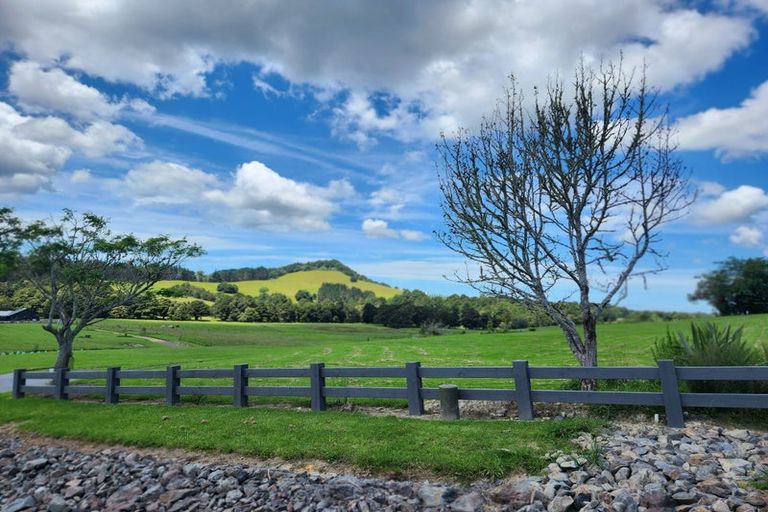 Photo of property in 12 Riversong Road, Kauri, 0185