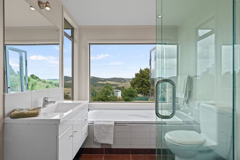 Photo of property in 127d Oruawharo Road, Topuni, Wellsford, 0975