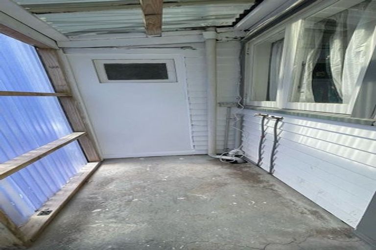 Photo of property in 1 Winchester Street, Levin, 5510