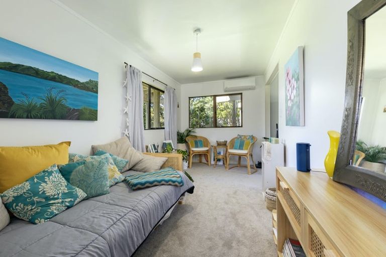 Photo of property in 145 Piha Road, Piha, New Lynn, 0772
