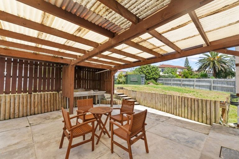 Photo of property in 38 Kohekohe Street, New Lynn, Auckland, 0600