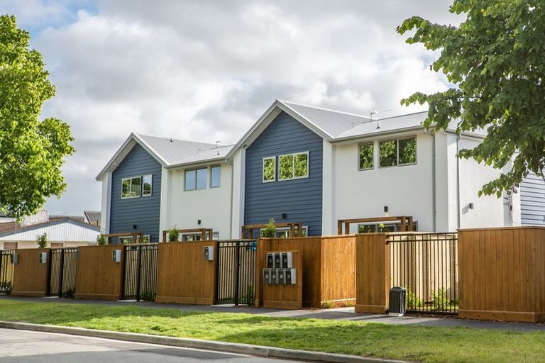 Photo of property in 2/10 Riccarton Road, Riccarton, Christchurch, 8011