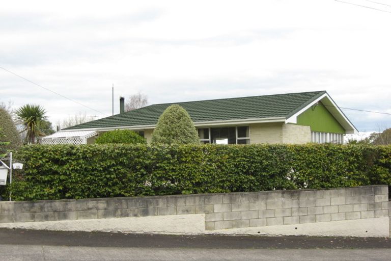 Photo of property in 15 Domain Road, Waipawa, 4210
